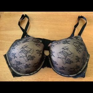 Victoria's Secret Intimates & Sleepwear - Victoria’s Secret Bra 40D Victoria's Secret Intimates & Sleepwear - Victoria’s Secret Bra 40D